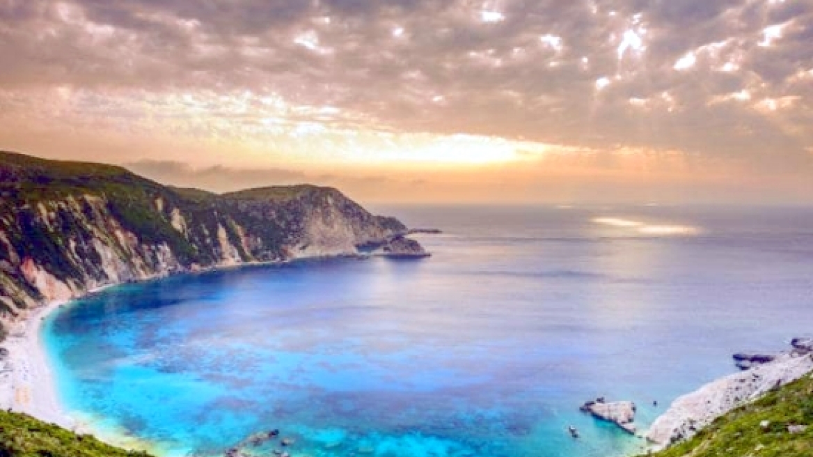 Telegraph: 20 top ερημικές παραλίες για βουτιές το Μάιο - οι 3 στην Ελλάδα