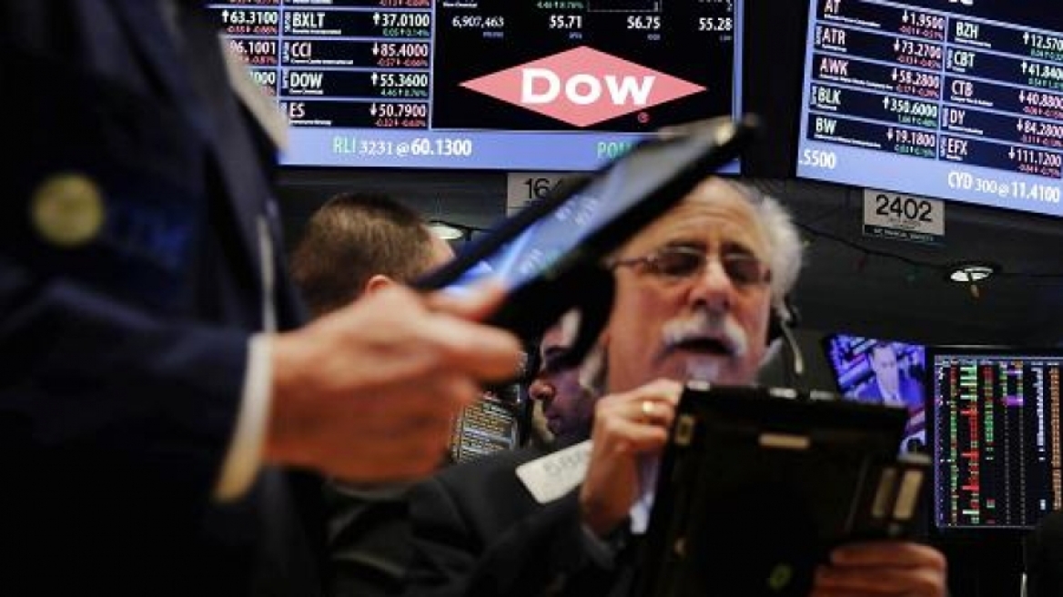 Wall Street: Οριακές διακυμάνσεις στους βασικούς δείκτες