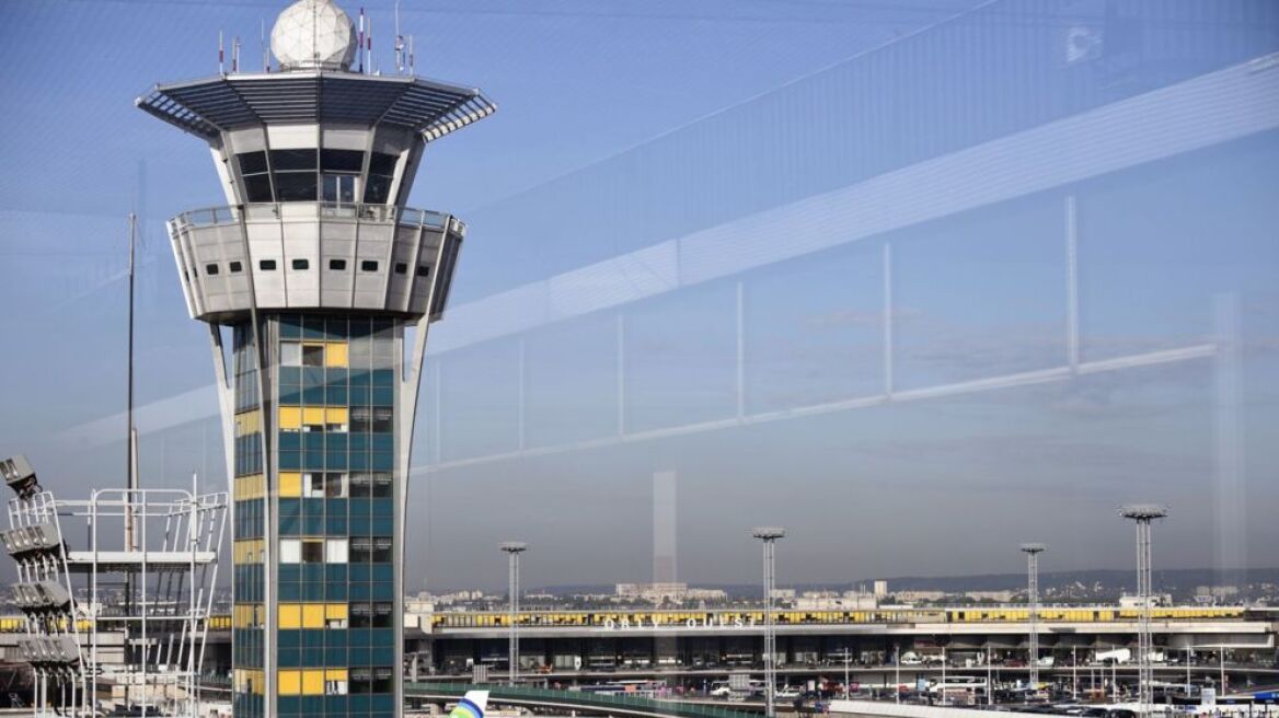  BREAKING: Man shot dead after trying to steal weapon from soldier at Paris’ Orly airport