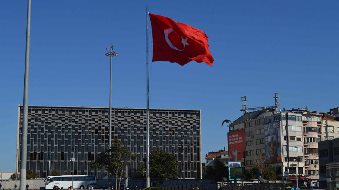 Μπουγιουρντί από τον οίκο Moody's στην Τουρκία: Υποβάθμισε σε αρνητική την προοπτική του αξιόχρεου