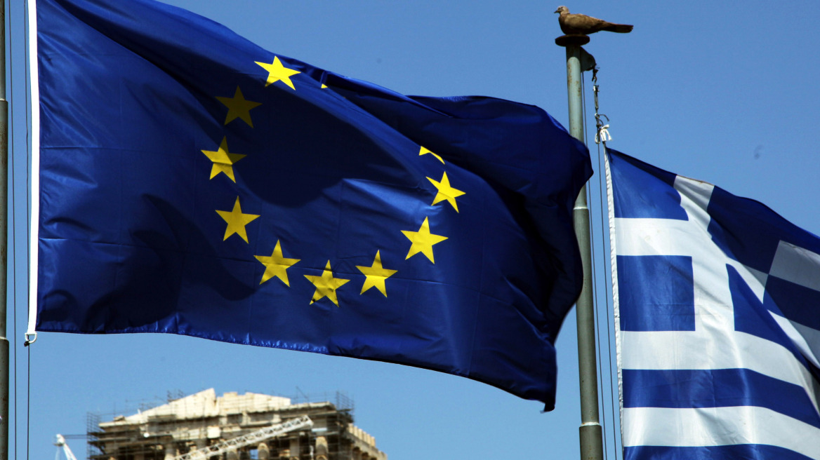 DW: Σε ελληνικό φόντο ο γερμανικός προεκλογικός αγώνας