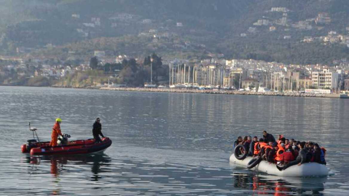 Γεμάτες πρόσφυγες και μετανάστες έρχονται πάλι οι βάρκες από την Τουρκία