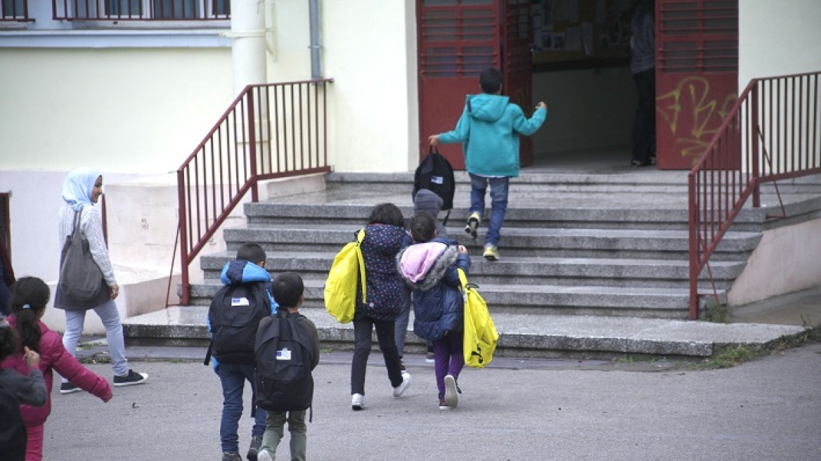Θεσσαλονίκη: Προσφυγόπουλα θα παρευρεθούν στον εορτασμό της 25ης Μαρτίου στο Δημοτικό Σχολείο Λαγυνών
