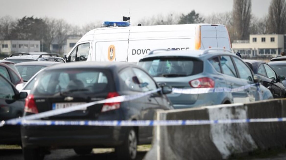 Terror in Antwerp: Man prevented from driving vehicle full of weapons into mall (photos-video)