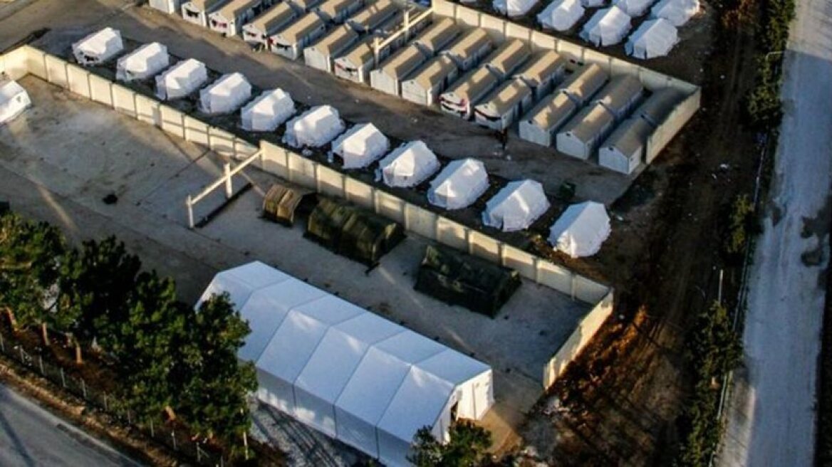Μειώθηκαν οι πρόσφυγες και μετανάστες που διαμένουν στις δομές φιλοξενίας των Ενόπλων Δυνάμεων 