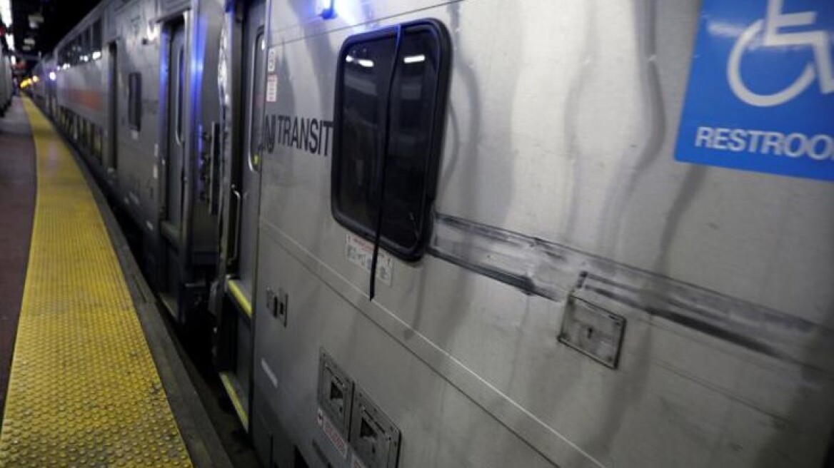 Βίντεο: Εκτροχιάστηκε τρένο στη Νέα Υόρκη