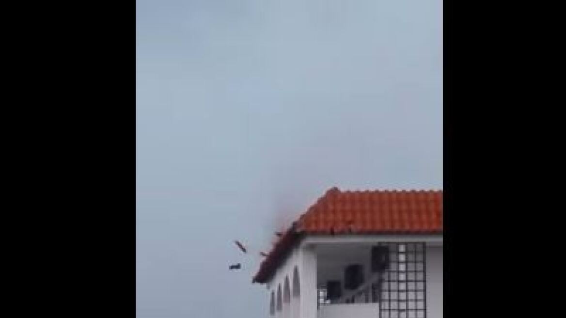 Βίντεο: Μίνι ανεμοστρόβιλος χτυπάει ξενοδοχείο στην Κρήτη