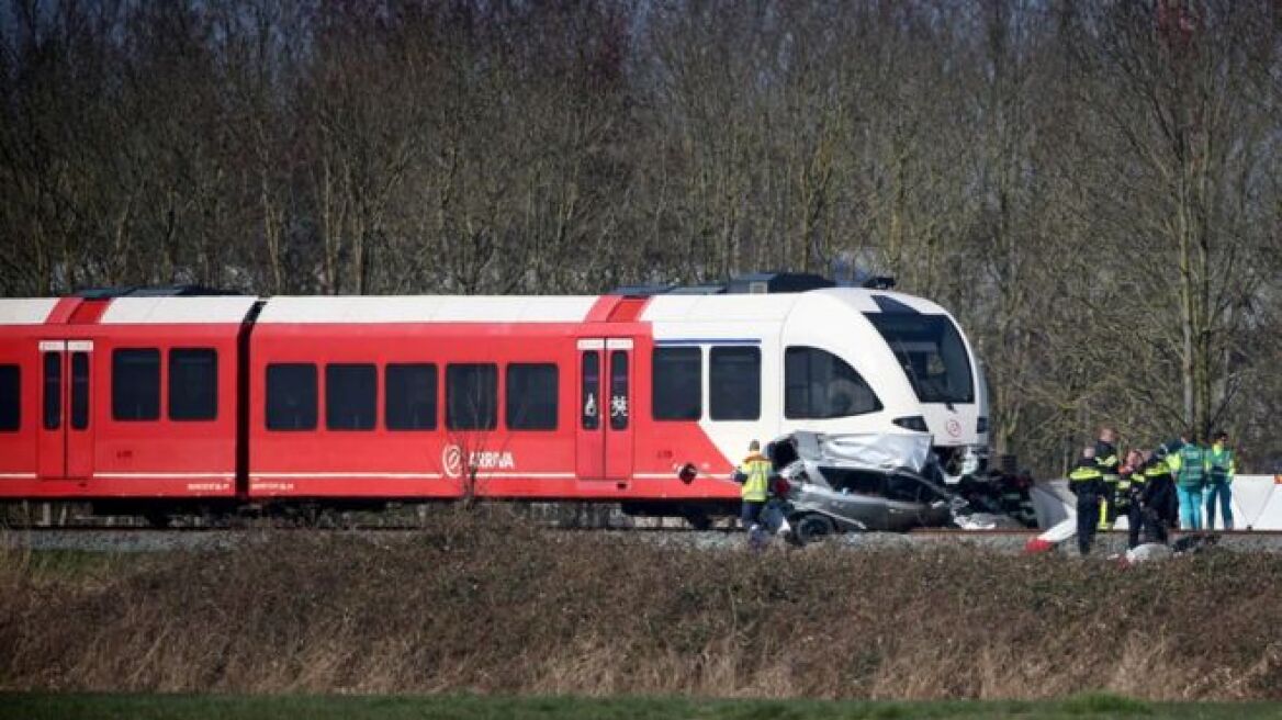 Τραγωδία στην Ολλανδία: Τρένο παρέσυρε αυτοκίνητο - Νεκροί ένα παιδί και ένας άνδρας