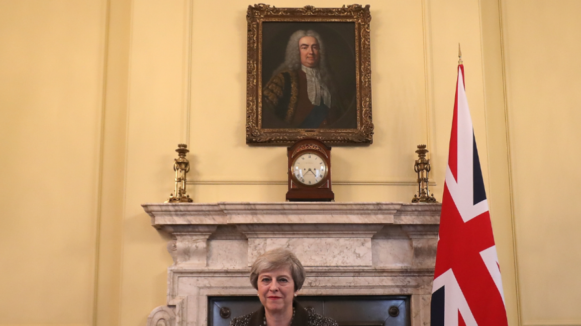 Brexit! Theresa May signed the letter to the EU (PHOTOS)