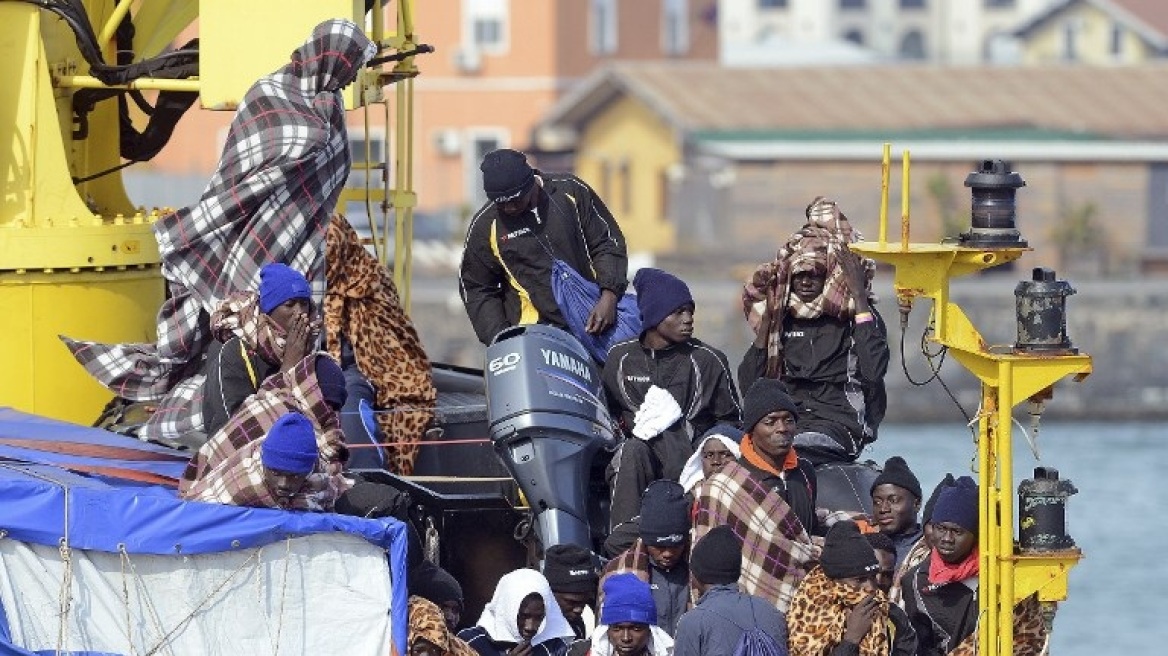 Ιταλία: Σώοι οι μετανάστες που θεωρούνταν αγνοούμενοι μετά τη βύθιση του πλοιαρίου τους	 