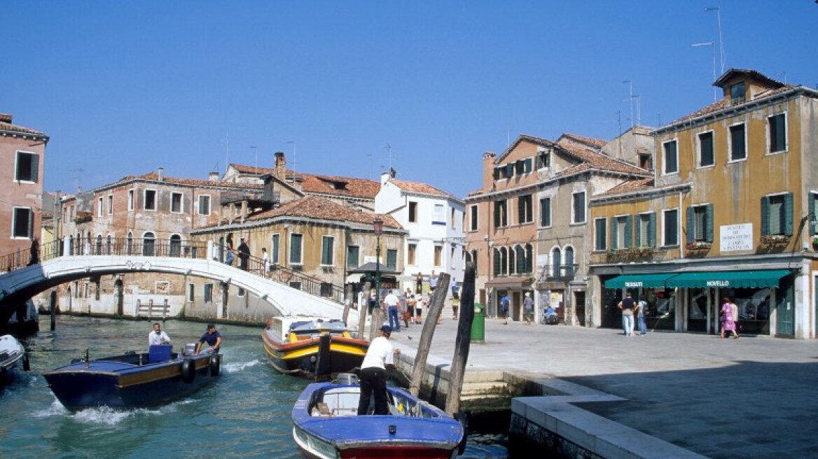 Τέσσερις ύποπτους τζιχαντιστές συνέλαβαν οι καραμπινιέροι στην Βενετία