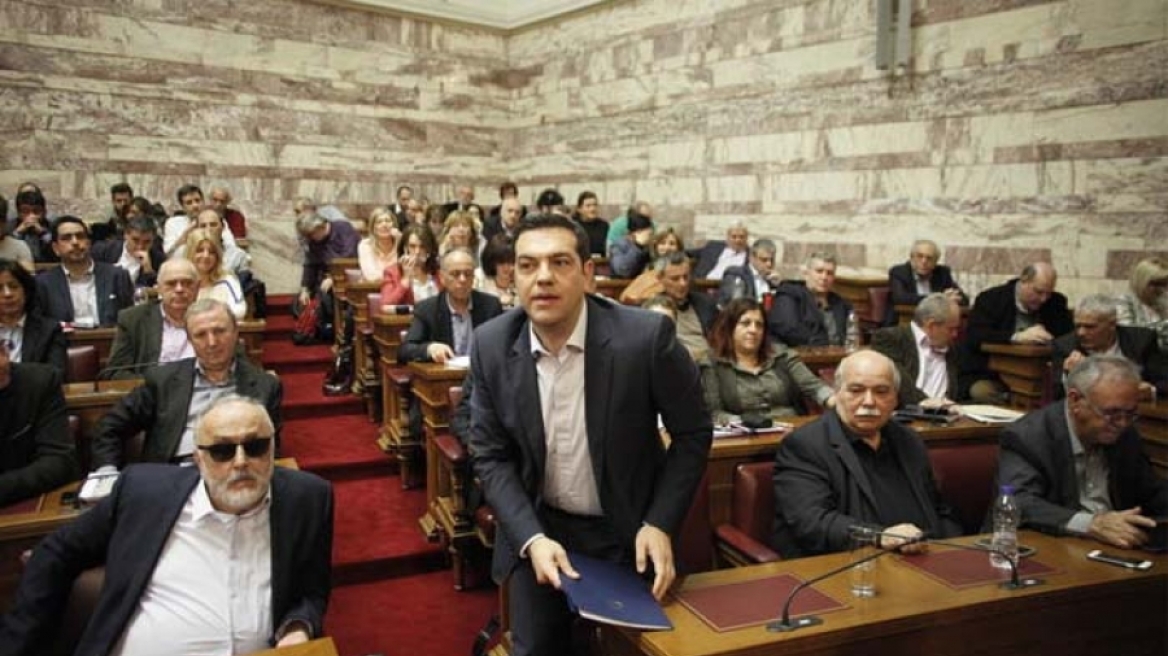 Σε «αναμμένα κάρβουνα» η ΚΟ του ΣΥΡΙΖΑ... αλλά ψηφίζει τη συμφωνία 