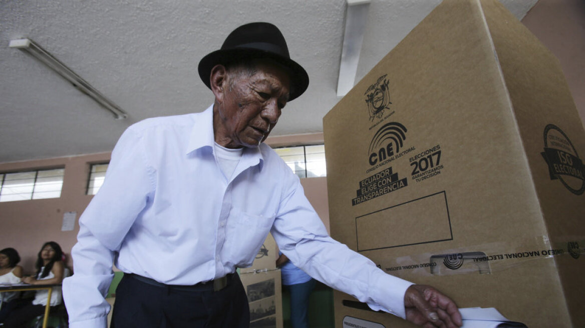 Δεύτερος γύρος εκλογών στον Ισημερινό: Ένας σοσιαλιστής και ένας τραπεζίτης στη μάχη για την προεδρία