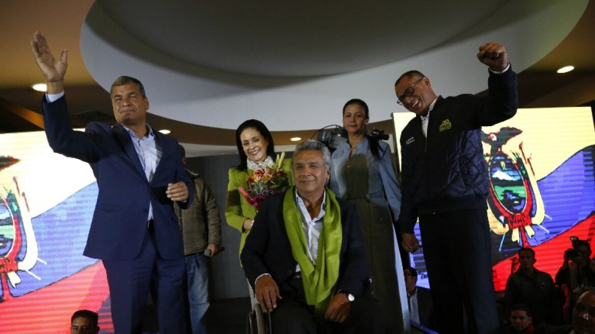 Εκλογές στο Εκουαδόρ: Ο... Λένιν του Ισημερινού έσωσε τον Ασάνζ
