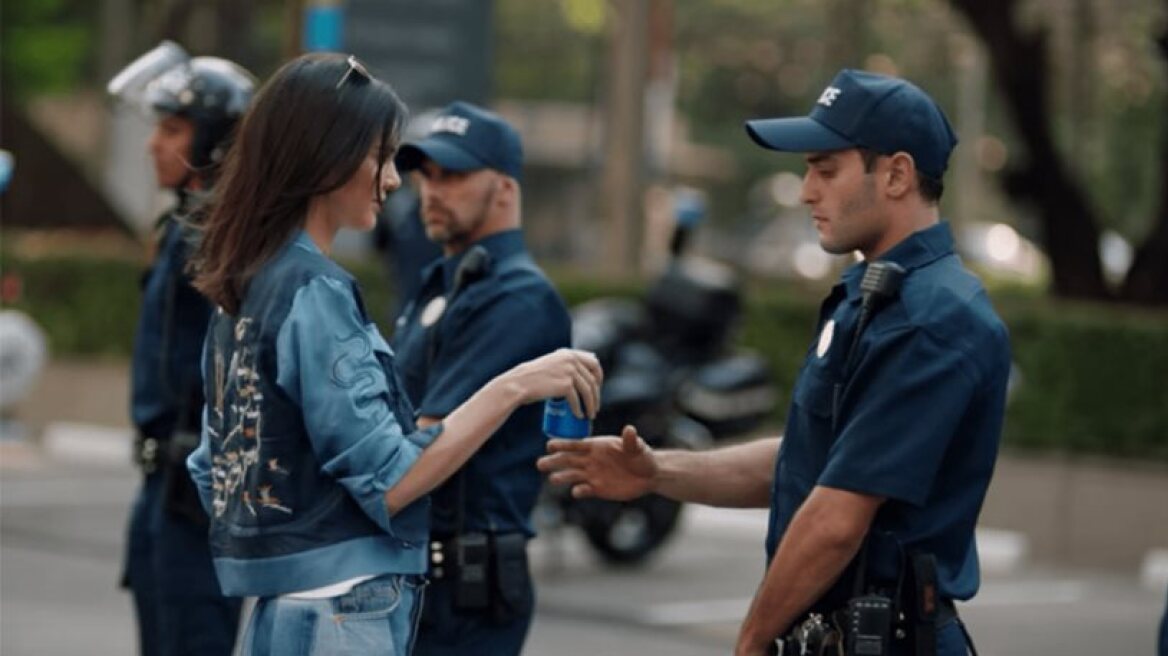 Αποσύρθηκε το αμφιλεγόμενο διαφημιστικό σποτ της Pepsi με την Κένταλ Τζένερ 