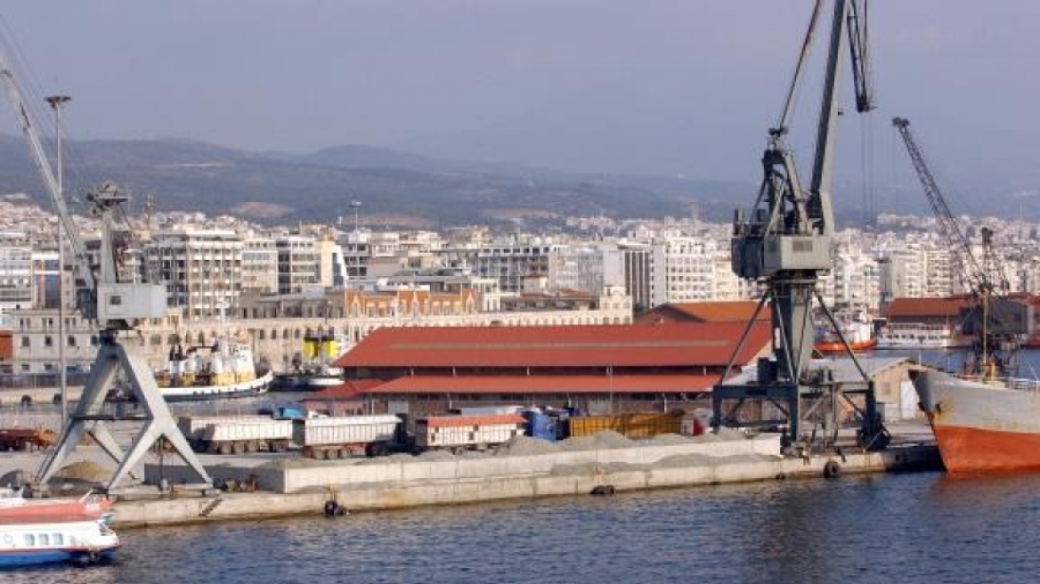 Δύο πλοία συγκρούστηκαν στο λιμάνι της Θεσσαλονίκης