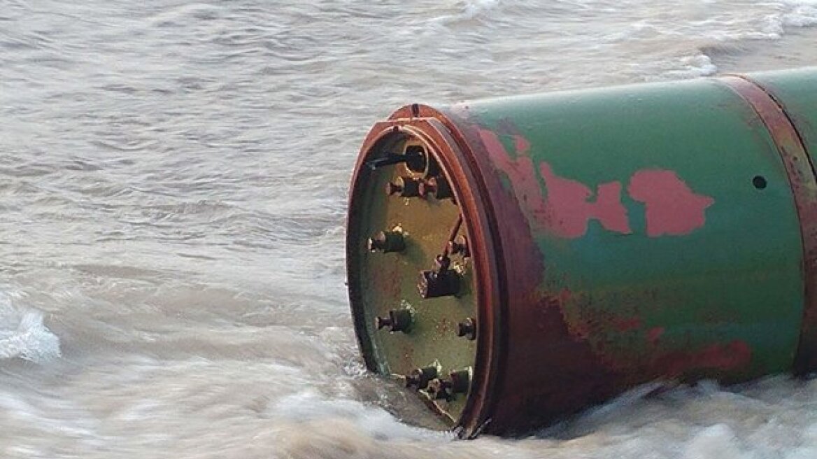 Huge Russian torpedo found on beach in Lithuania! (PHOTOS)