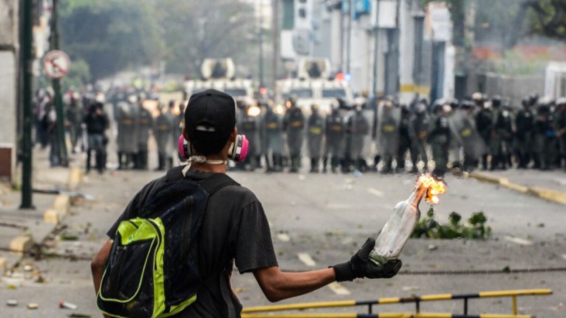 Εκτός ελέγχου η κατάσταση στη Βενεζουέλα: Πέμπτο θύμα της «δικτατορίας Μαδούρο»