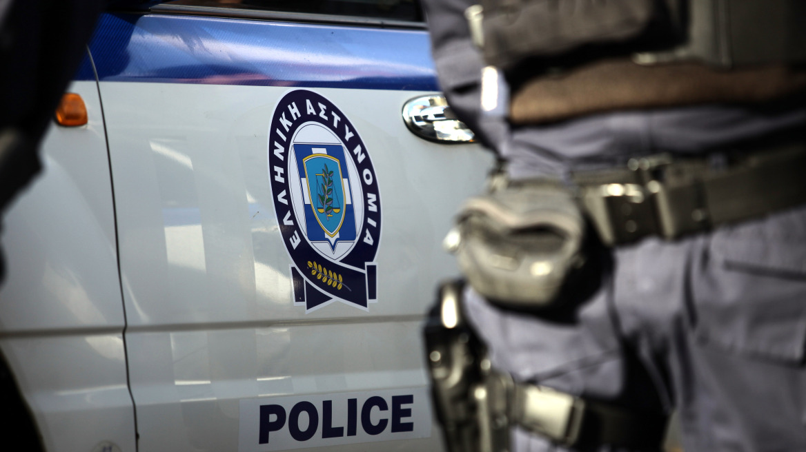 Ηλεία: Οδηγός συνελήφθη με αεροβόλο, χασίς και τσιγαριλίκια