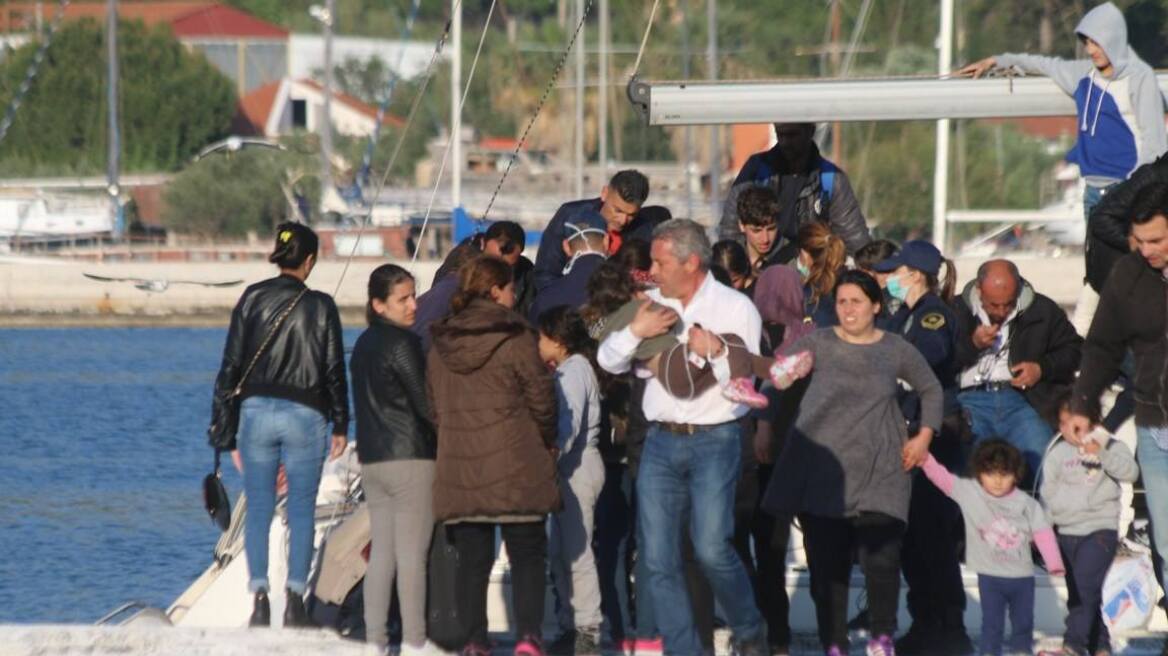 «Χαρά και τιμή μας» να φιλοξενήσουμε μετανάστες, λέει ο αντιπεριφερειάρχης Κεφαλονιάς