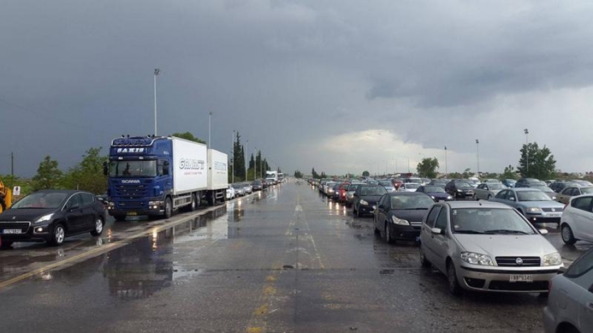 Περισσότερα από 18.000 αυτοκίνητα πέρασαν απο τα διόδια των Μαλγάρων με κατεύθυνση την Θεσσαλονίκη