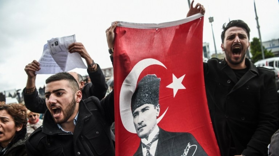 Τουρκία: «Πολιτικά υποκινούμενες» οι επικρίσεις για το δημοψήφισμα, λέει ο υπουργός Ευρωπαϊκών Υποθέσεων 