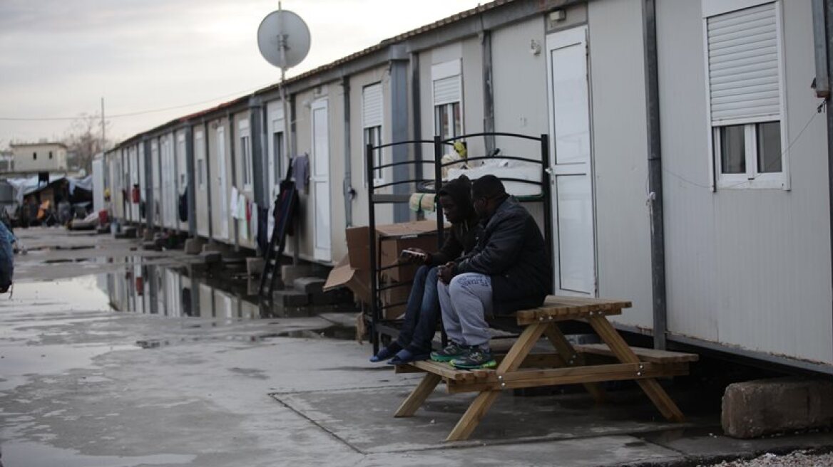 66% of Athenians do not mind refugees in city, says Mayor Kaminis