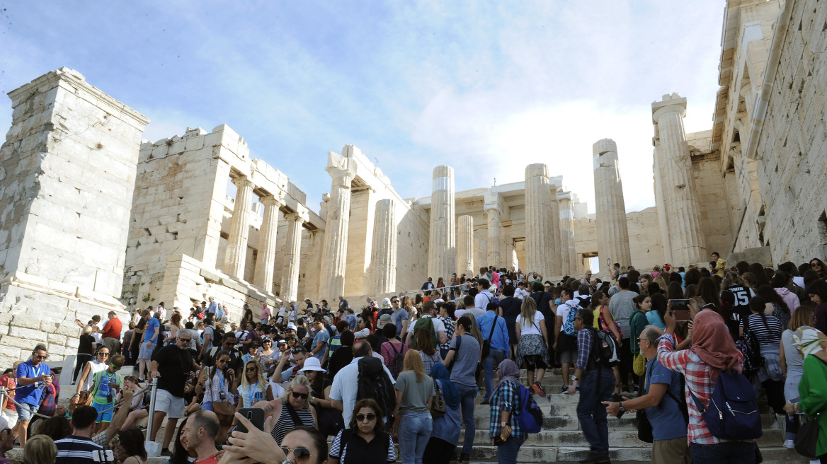 Νέο ρεκόρ αφίξεων τουριστών στην Αθήνα το πρώτο τρίμηνο του 2017