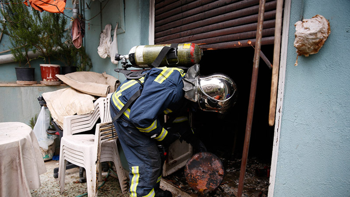 Ένας τραυματίας έπειτα από πυρκαγιά σε διαμέρισμα στο κέντρο της Αθήνας