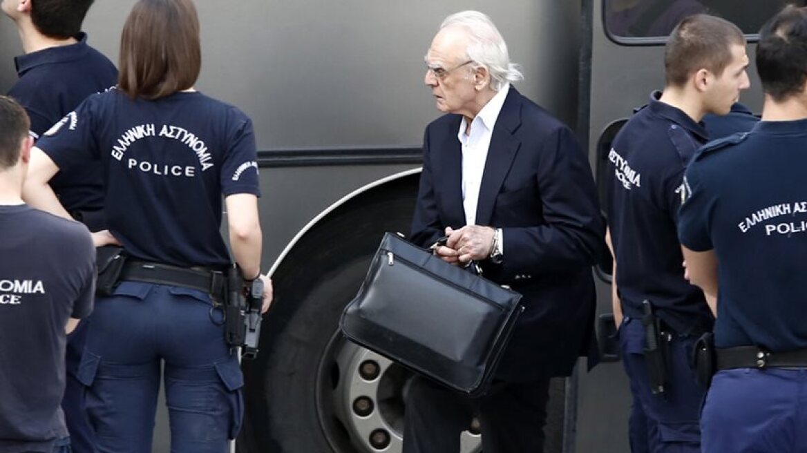 Ex-Defence Minister Tsochatzopoulos released on bail