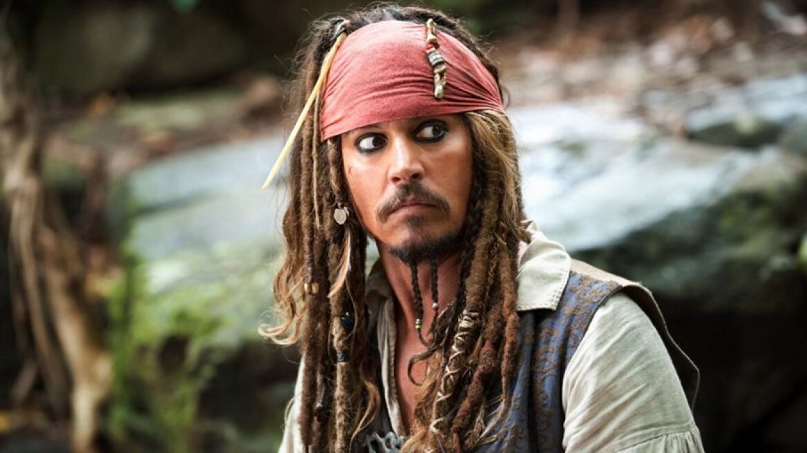 Johnny Depp surprises visitors at Disney’s Pirates of the Caribbean ride (video)