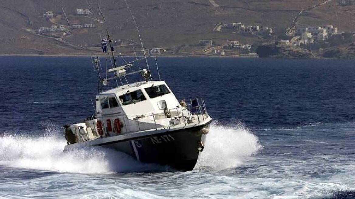 Συνελήφθησαν τρεις διακινητές μεταναστών στη Χίο - Διασώθηκαν 57 άτομα