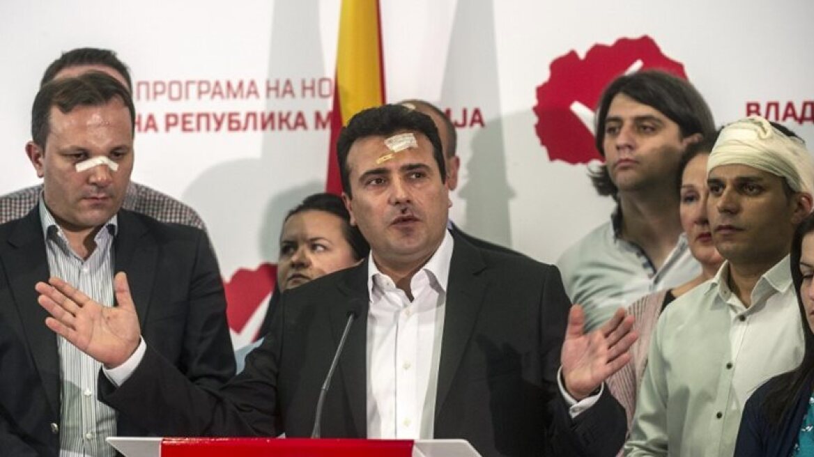 ΠΓΔΜ: Ο Τζαφέρι εγκαταστάθηκε στο γραφείο του προέδρου της βουλής και ανέλαβε τα καθήκοντά του