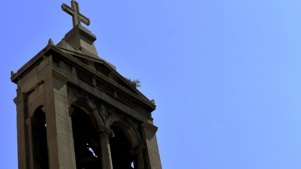 Ιερόσυλοι «έγδυσαν» εκκλησία στο Ηράκλειο