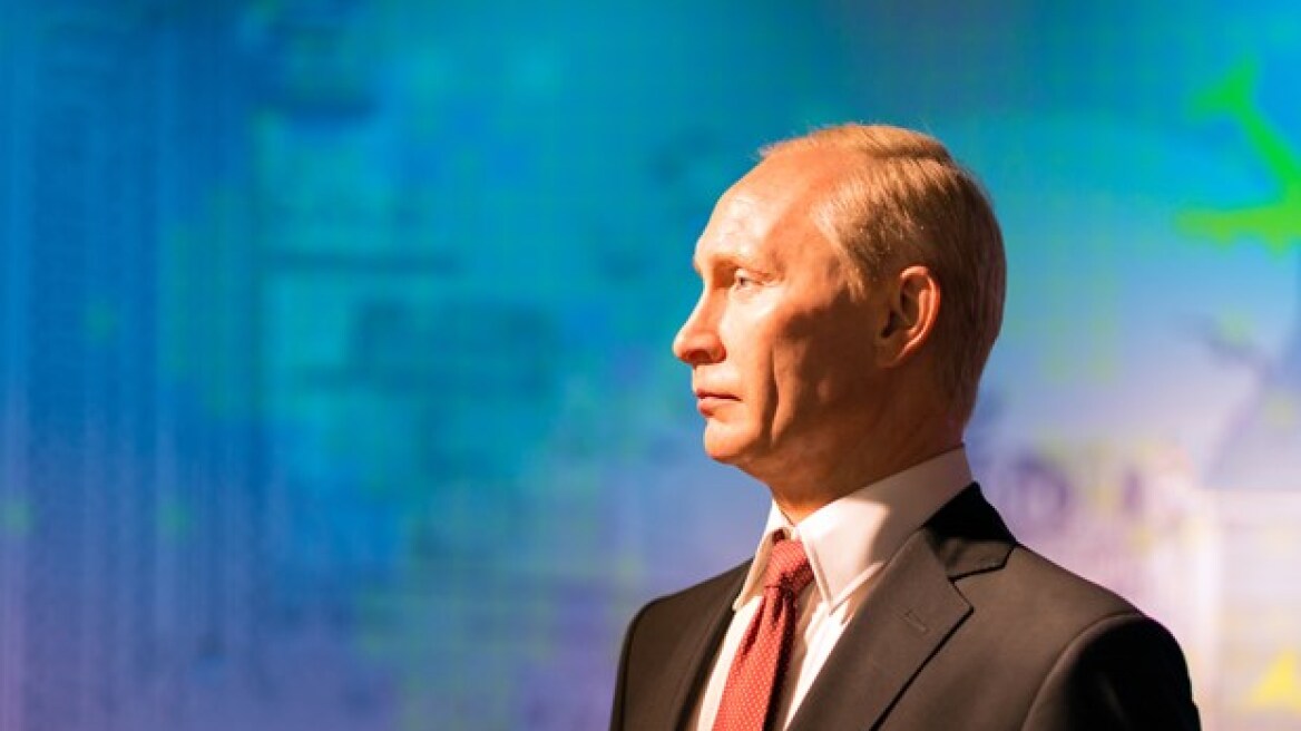 Πούτιν σε Μακρόν: Να ξεπεράσουμε την κοινή δυσπιστία