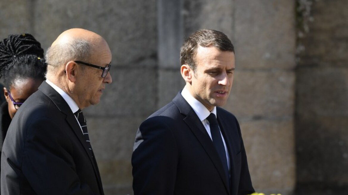 Παραμένει διχασμένη η Γαλλία: Το 52% στηρίζει Μακρόν ενόψει των βουλευτικών εκλογών