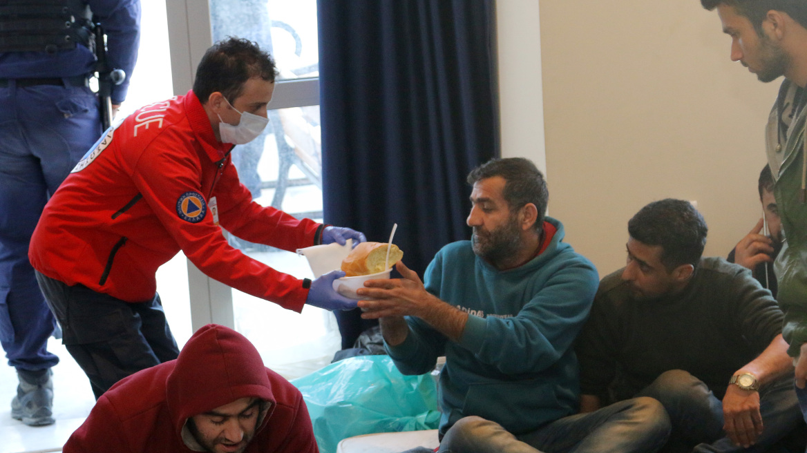 Επιστροφή 14 Σύρων προσφύγων στην Τουρκία