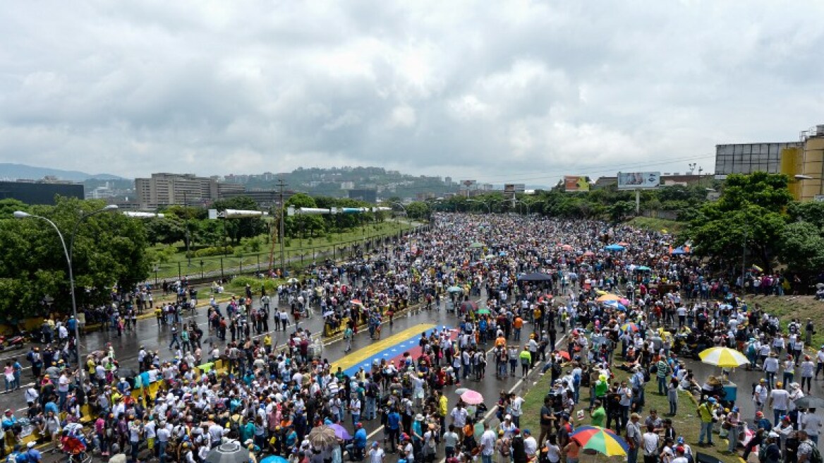 Βενεζουέλα: Τουλάχιστον 42 οι νεκροί μετά από έξι εβδομάδες διαδηλώσεων 