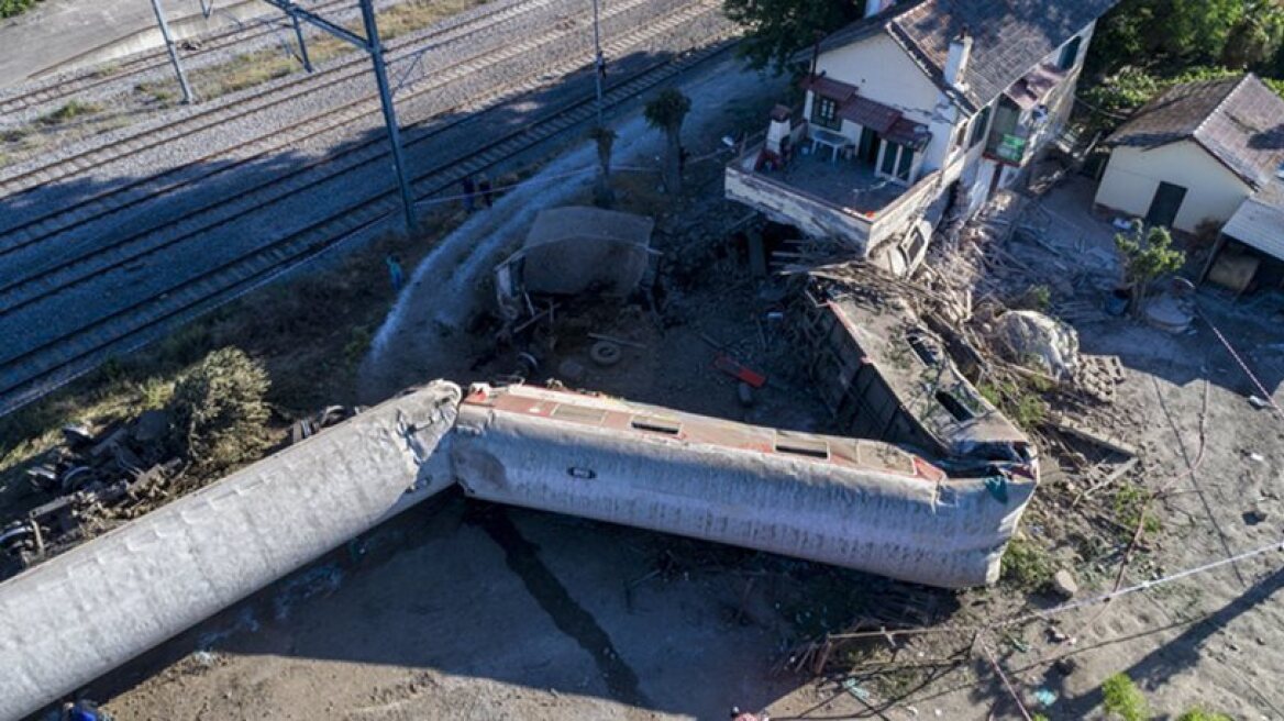 Πόρισμα για τραγωδία στο Άδενδρο: Το τρένο πήγαινε με 144 χιλιόμετρα πριν εκτροχιαστεί