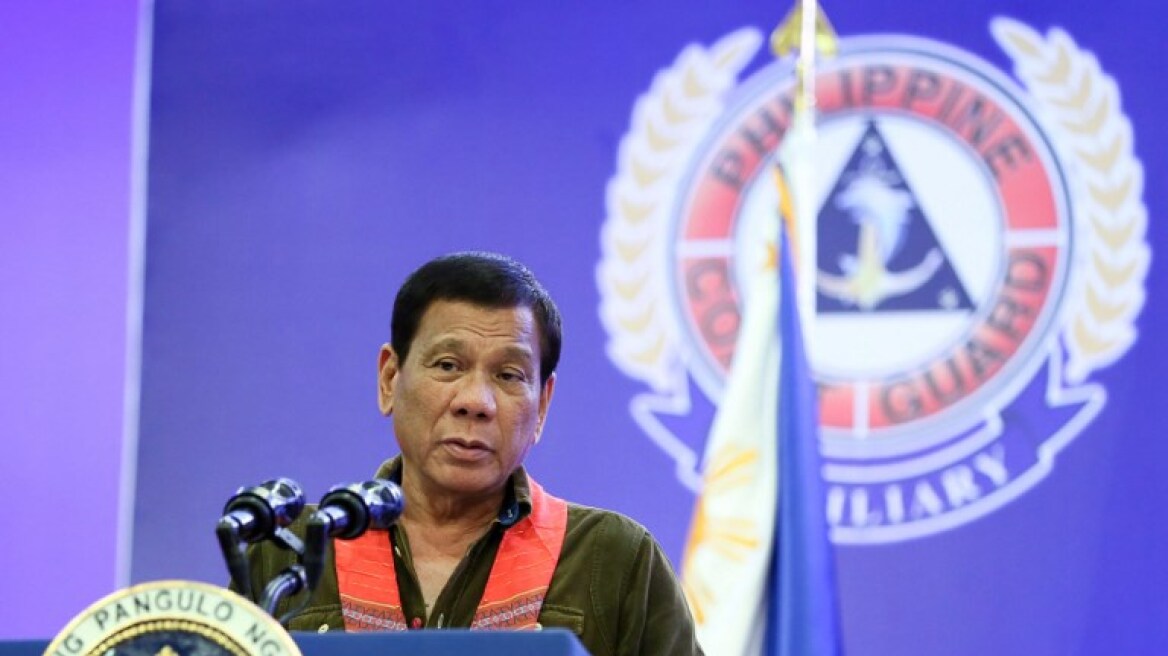 Φιλιππίνες: Ο Ντουτέρτε θα φυλακίζει όποιον καπνίζει δημοσίως