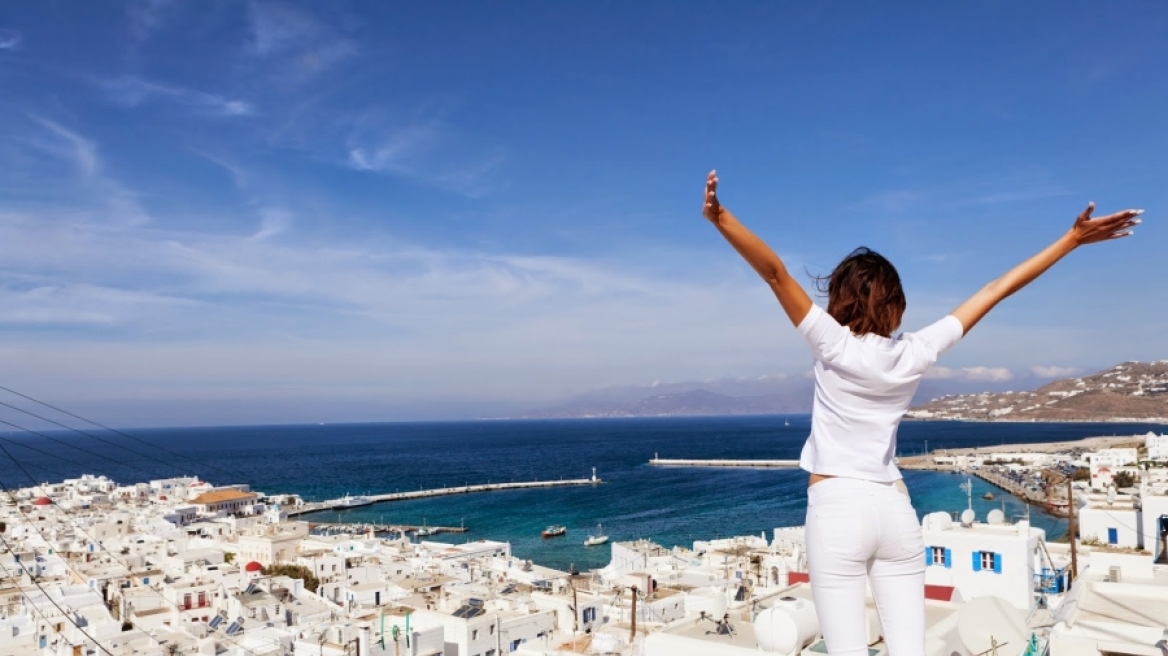 Τι πιστεύουν οι Έλληνες για τον ελληνικό τουρισμό