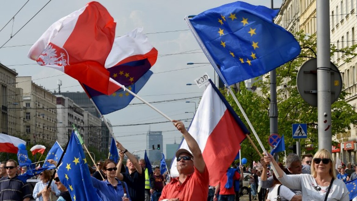 Πολωνία: Οι νομικοί καταγγέλλουν παρεμβάσεις στη δικαιοσύνης από την κυβέρνηση