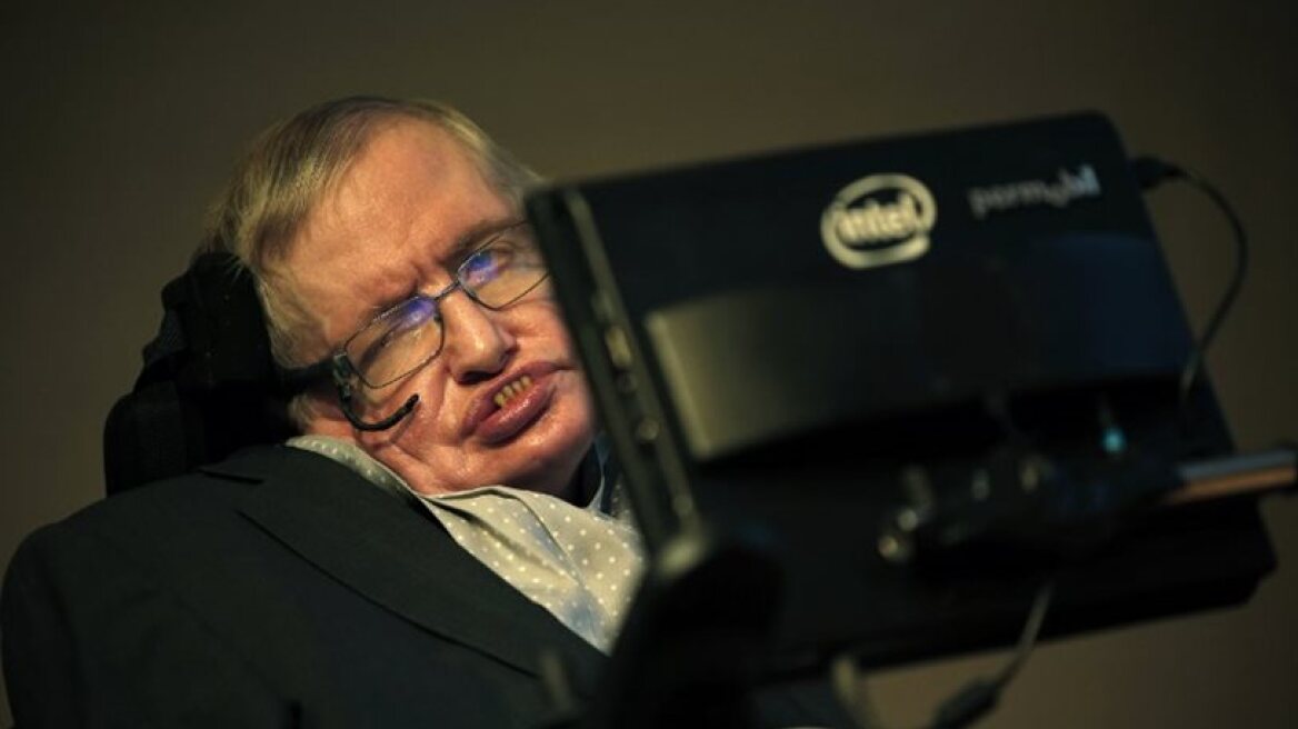 Stephen Hawking: Earth is running out of time