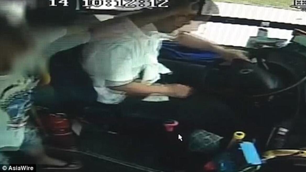 Επιβάτης λεωφορείου «τρελάθηκε» επειδή ο οδηγός δεν σταμάτησε εκεί που ήθελε