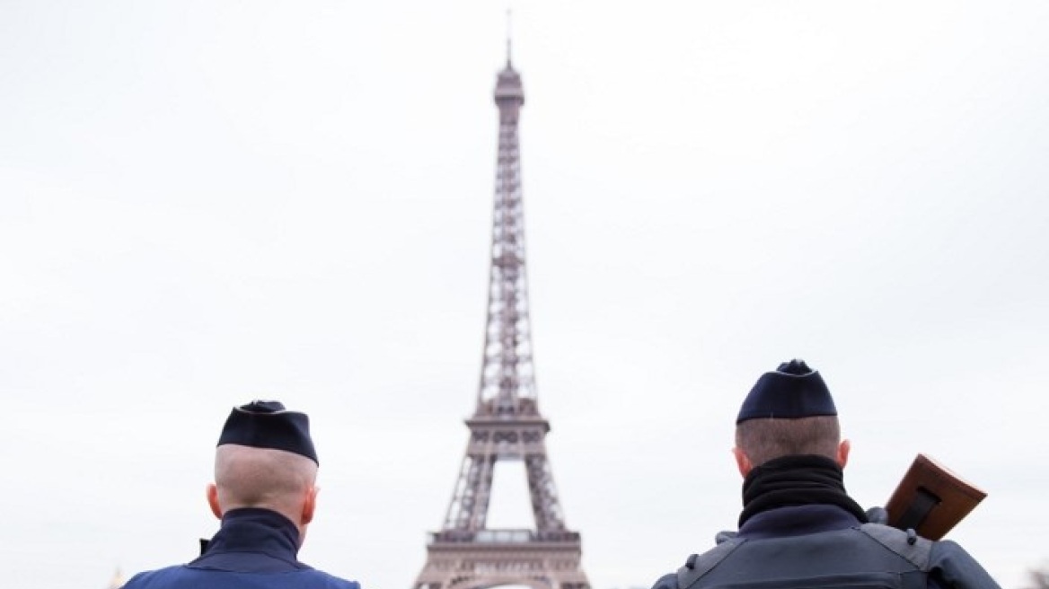 Ενισχύονται τα μέτρα ασφαλείας στους δημόσιους χώρους της Γαλλίας