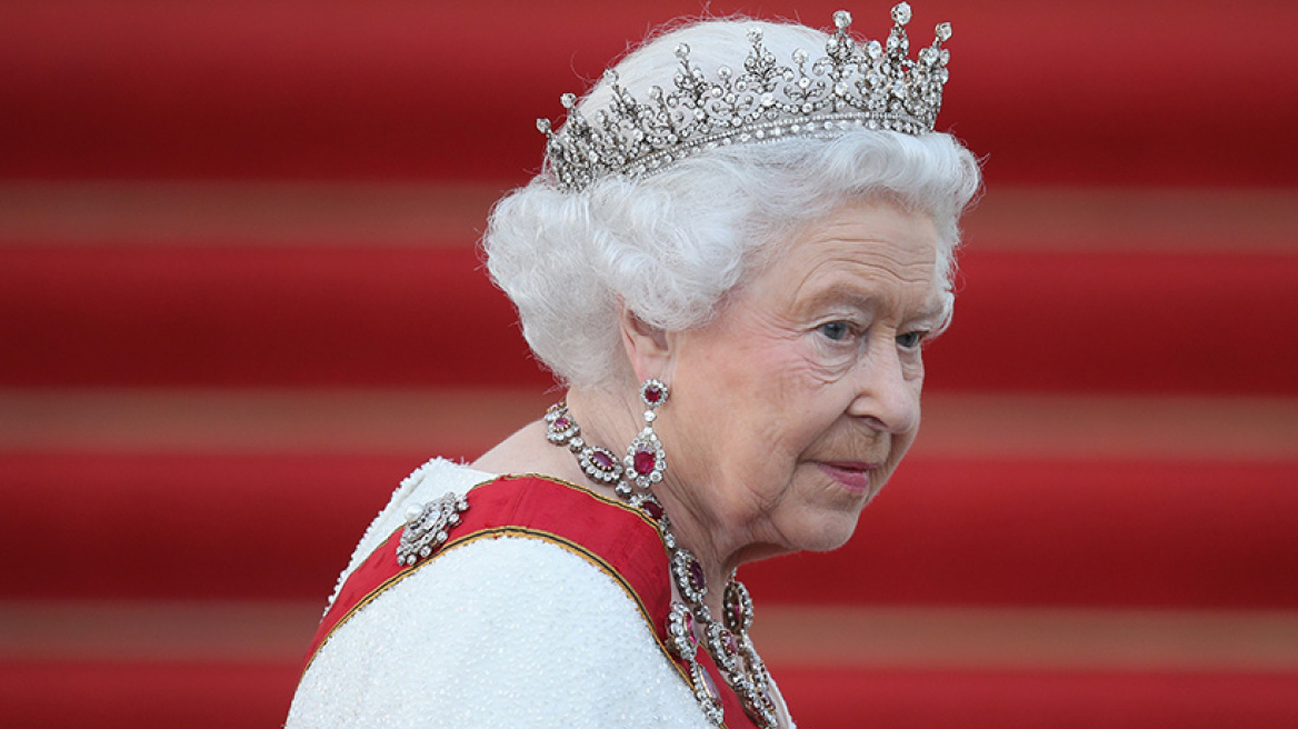 Βασίλισσα Ελισάβετ: «Ολόκληρο το έθνος βρίσκεται σε κατάσταση σοκ»