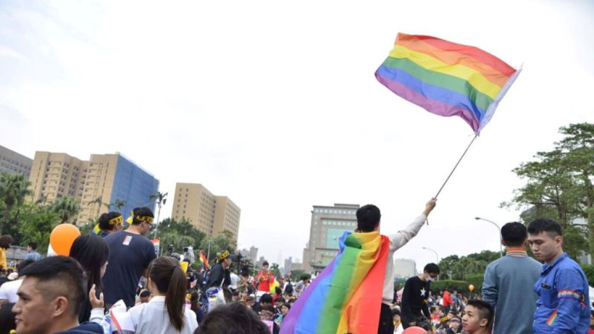 Ταϊβάν: Η πρώτη στην Ασία που αναγνωρίζει τους γάμους των γκέι