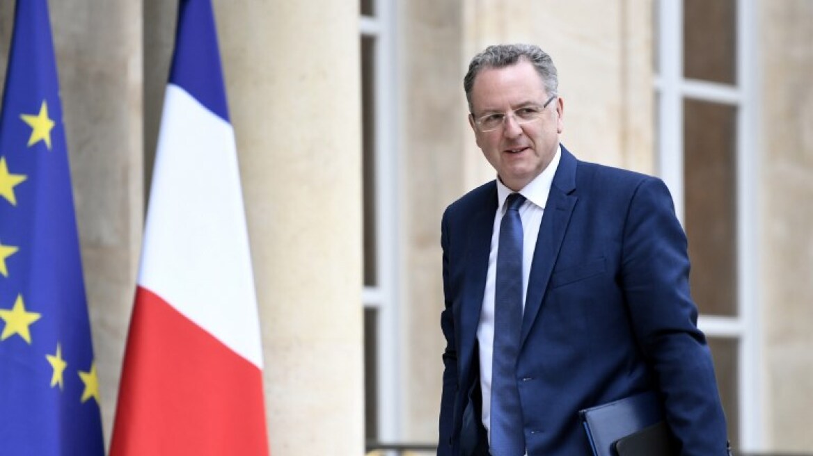 Γαλλία: Δημοσίευμα εμπλέκει υπουργό του Μακρόν σε σκάνδαλο διαφθοράς