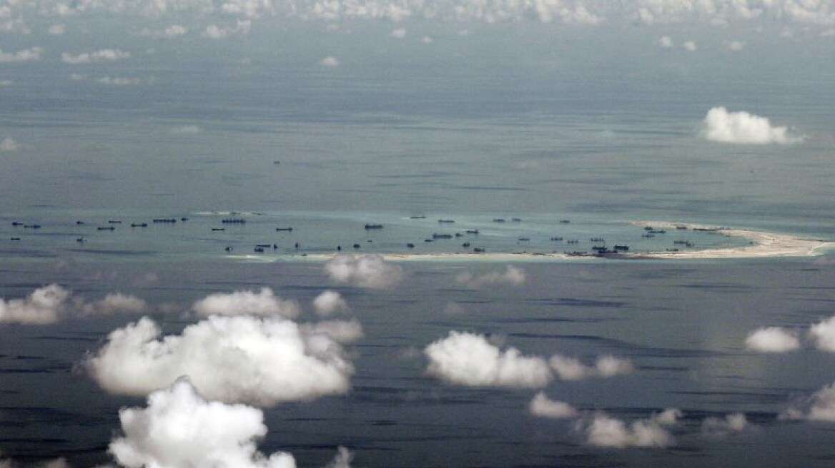 Ένταση στην Νότια Σινική Θάλασσα: Αμερικανικό πλοίο στο τεχνητό νησί της Κίνας