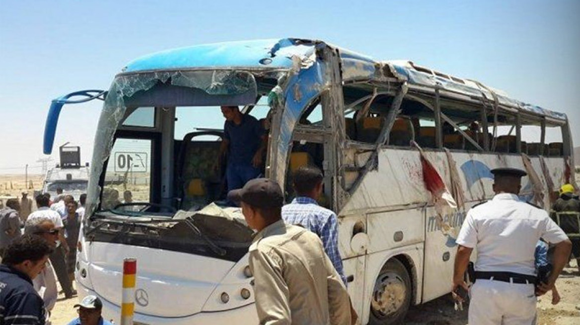Αντίποινα για τους Κόπτες: Η Αίγυπτος βομβάρδισε βάσεις τζιχαντιστών στη Λιβύη